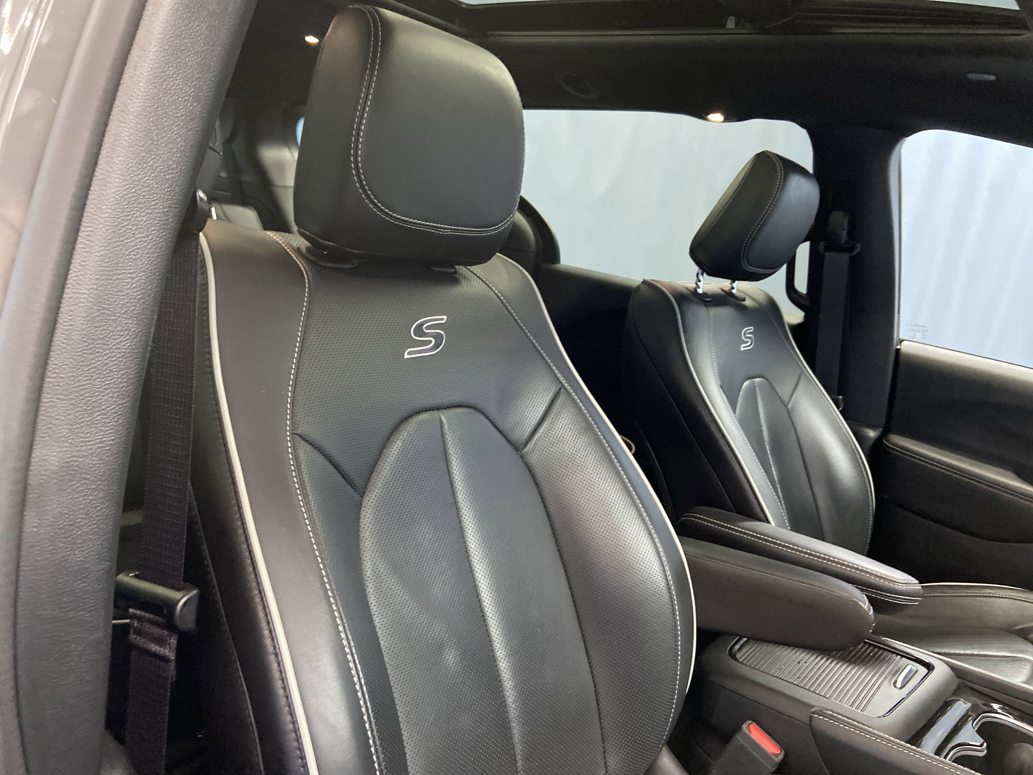 Used 2022 Chrysler Pacifica Limited w/ S Appearance Package image 49