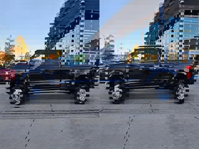 Used 2024 Ford F450 Limited w/ FX4 Off-Road Package image 4