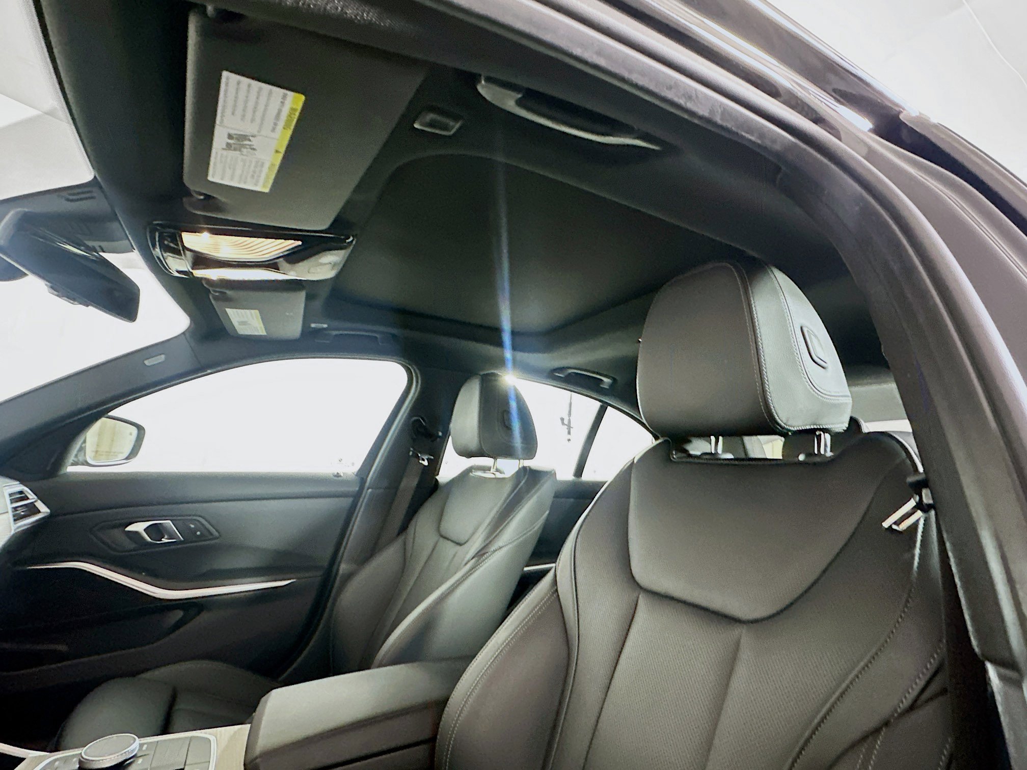 Used 2025 BMW 330i Sedan w/ Convenience Package image 26