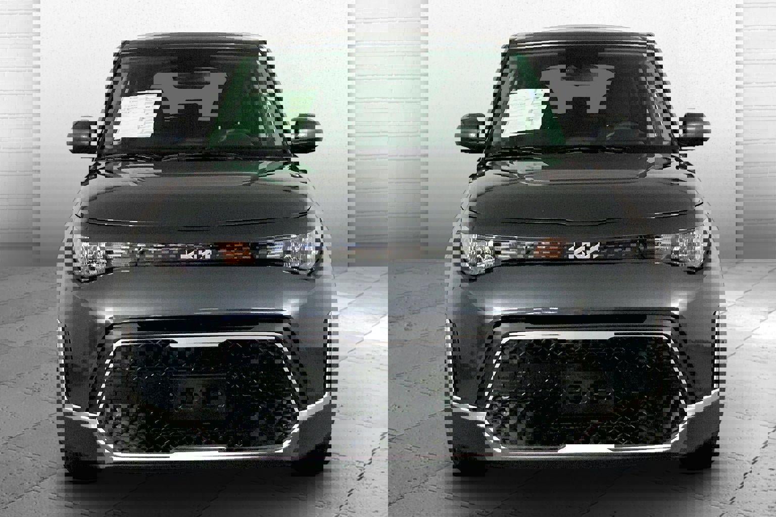 Certified 2025 Kia Soul LX image 2