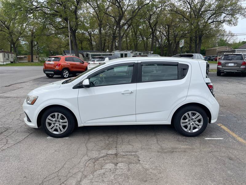 Used 2017 Chevrolet Sonic LT FWD image 8