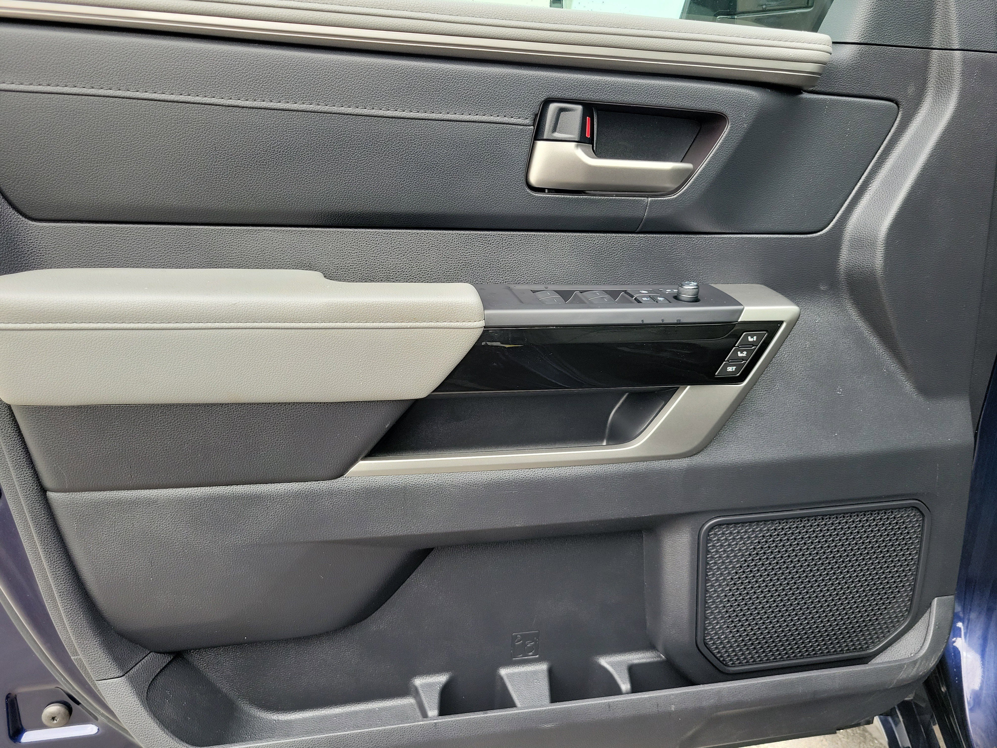 Used 2023 Toyota Tundra Limited w/ Power Package RWD image 22