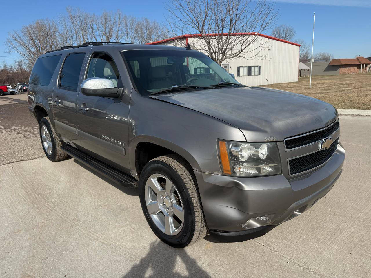 Used 2007 Chevrolet Suburban LT w/ LT Preferred Equipment Group image 3