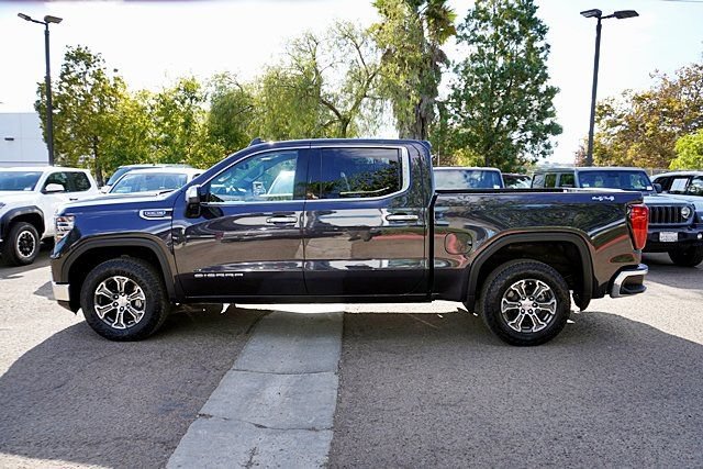 Used 2025 GMC Sierra 1500 SLT AWD/4WD image 8