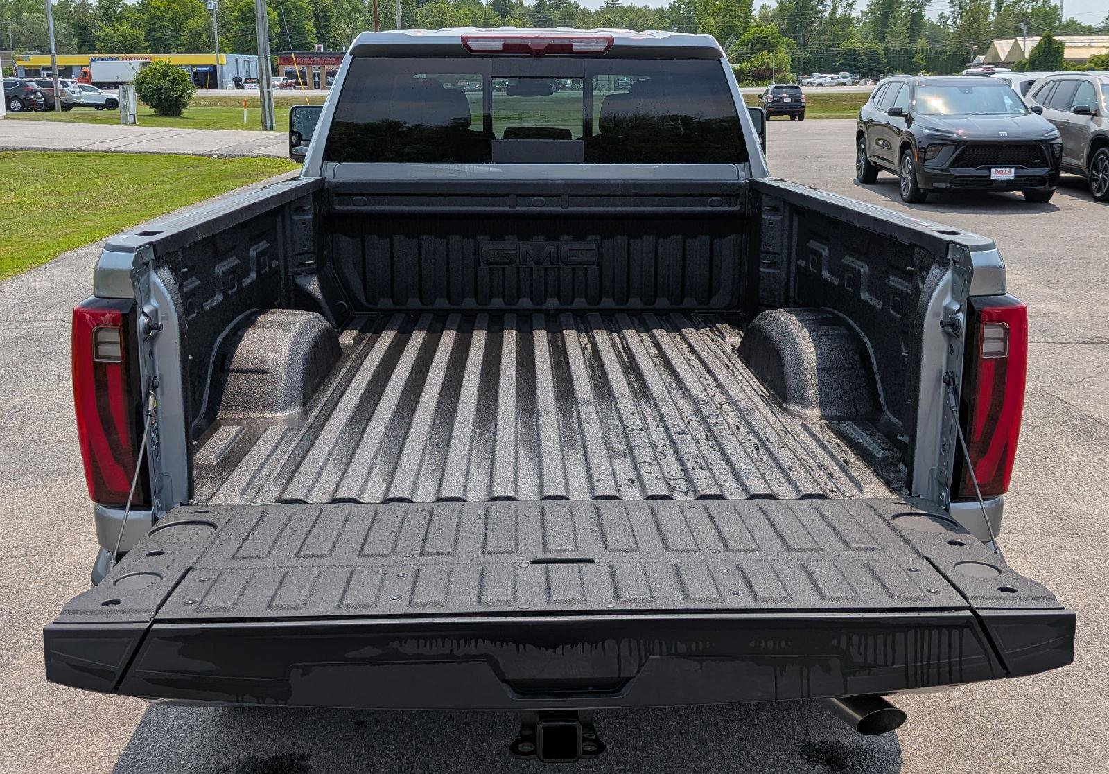 New 2026 GMC Sierra 2500 SLT w/ SLT Premium Package AWD/4WD image 10