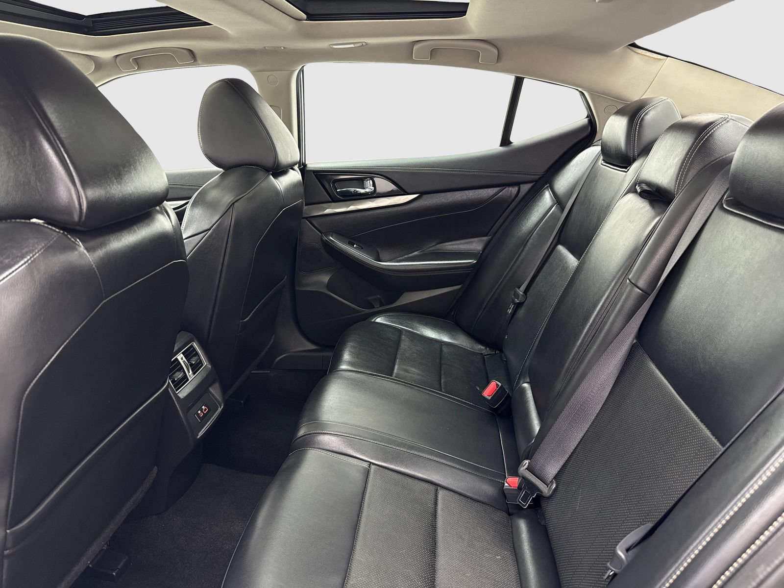 Used 2020 Nissan Maxima 3.5 SL w/ Floor Mat Group FWD image 37