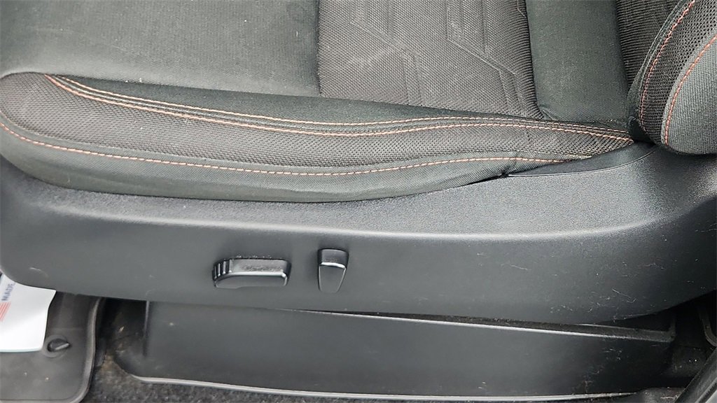 Used 2022 Nissan Frontier PRO-4X image 16