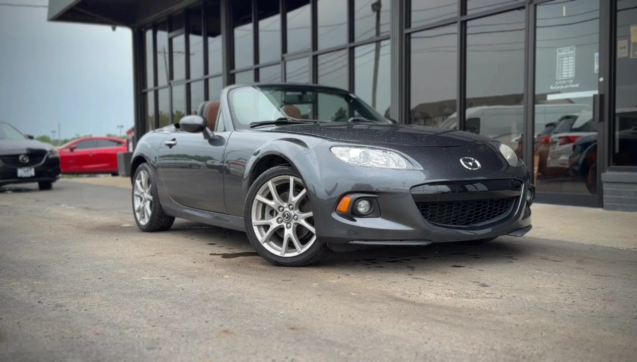 Used 2015 MAZDA MX-5 Miata Grand Touring w/ Premium Package RWD image 2