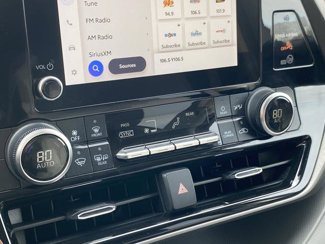 Used 2023 Toyota Highlander LE FWD image 18