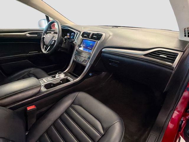 Used 2020 Ford Fusion SEL image 33