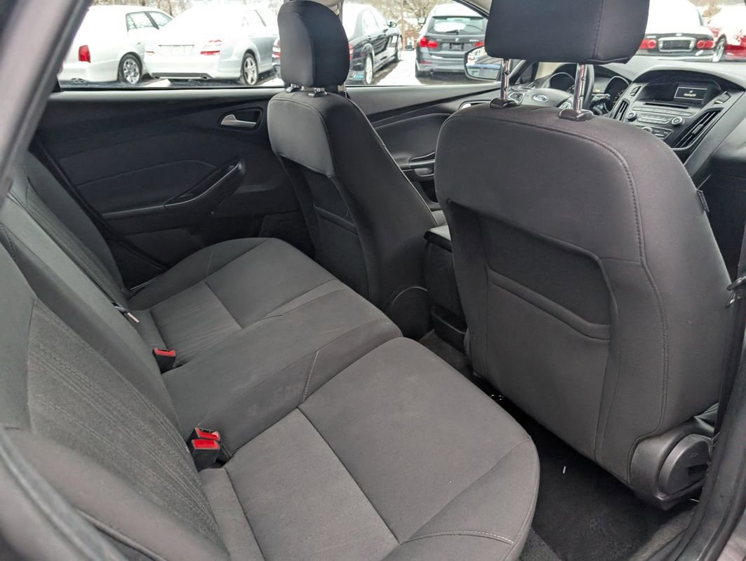 Used 2017 Ford Focus SE w/ Cold Weather Package image 25