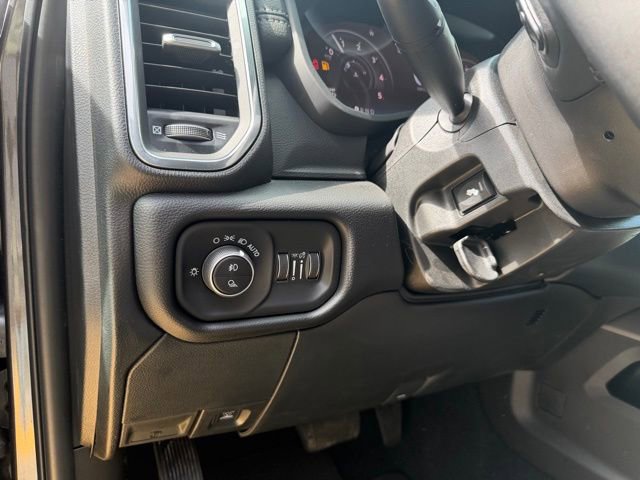 New 2026 RAM 3500 Laramie w/ Sport Appearance Package AWD/4WD image 31