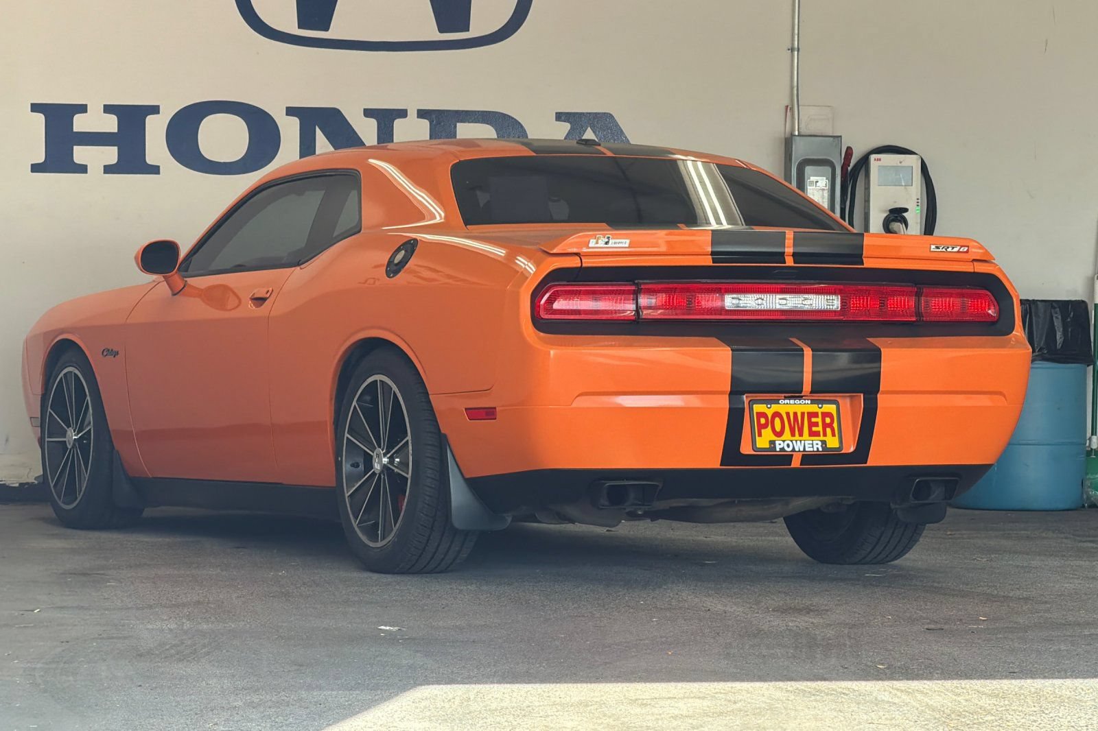 Used 2012 Dodge Challenger SRT8 w/ Premium Sound Group RWD image 5