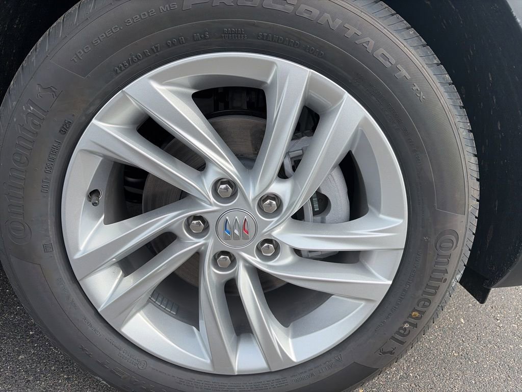 New 2026 Buick Envista Preferred image 2