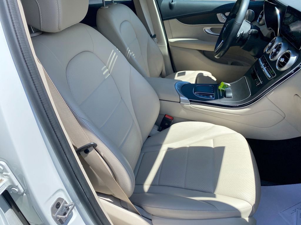 Used 2023 Mercedes-Benz GLC 300 4MATIC Coupe image 30
