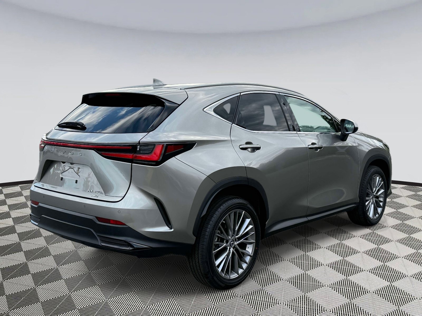 Used 2023 Lexus NX 350h AWD image 2