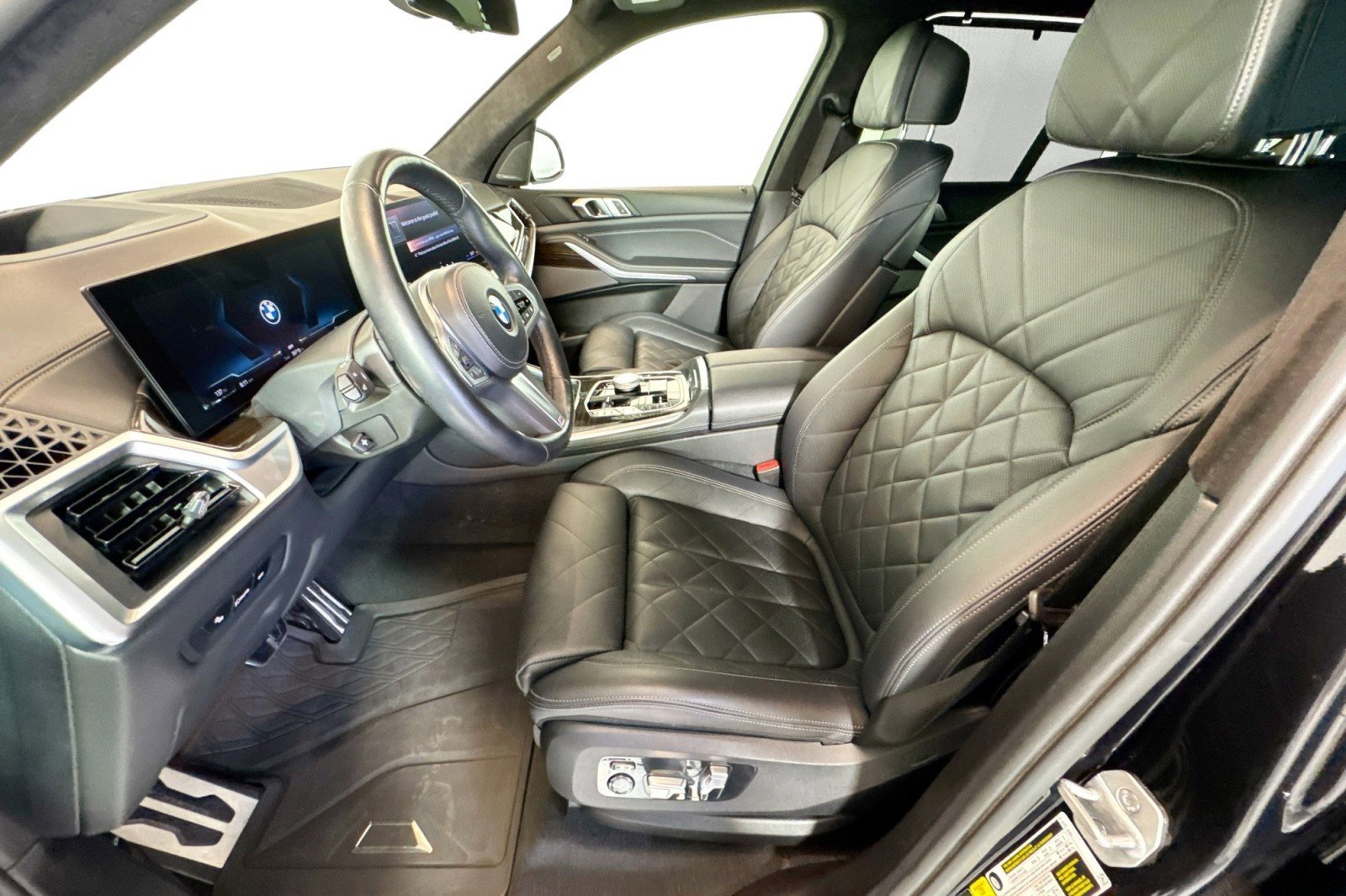 Used 2024 BMW X5 xDrive40i w/ Executive Package AWD/4WD image 19