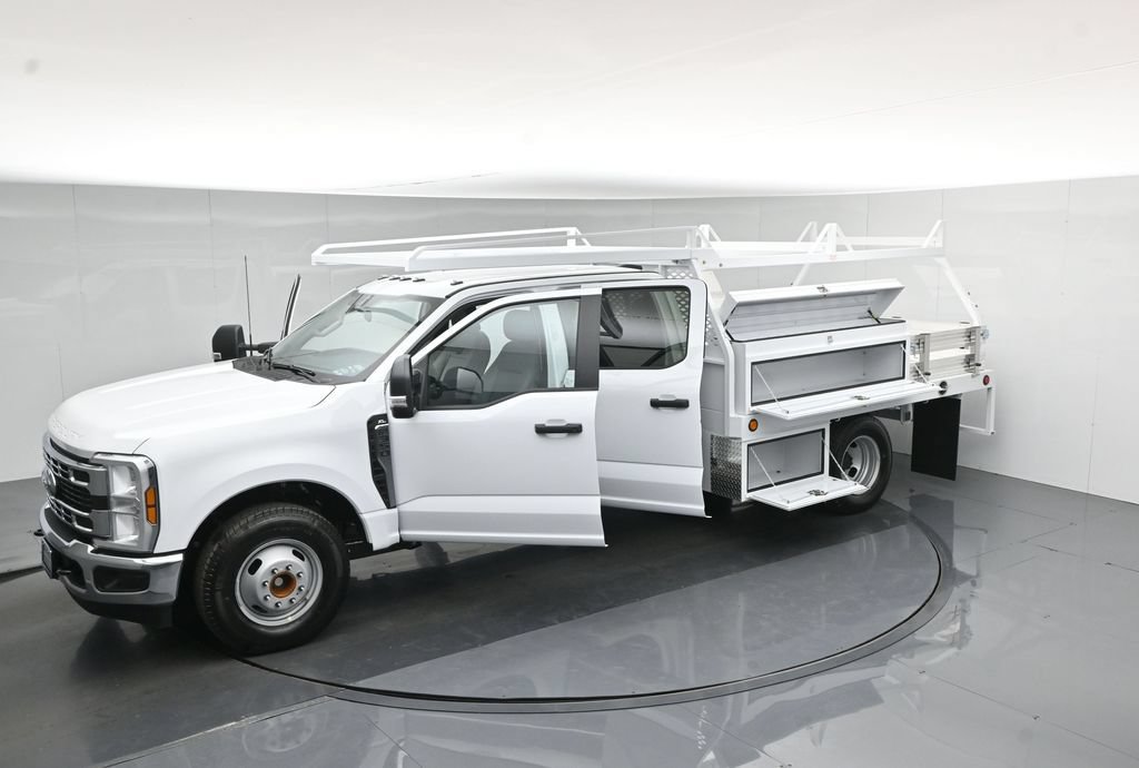 New 2026 Ford F350 XL w/ XL Chrome Package RWD image 43