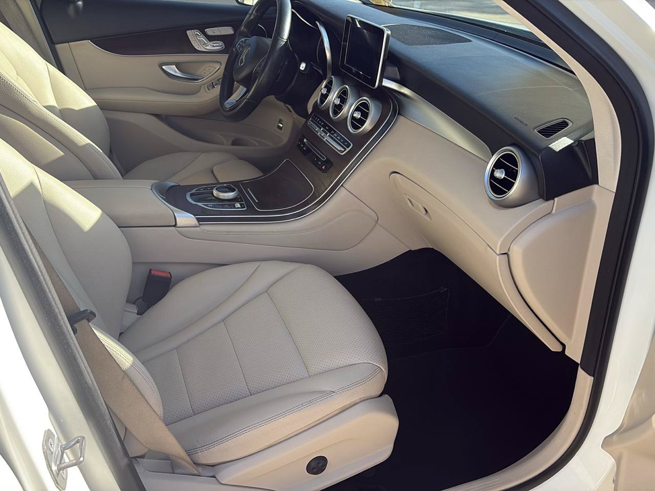 Used 2019 Mercedes-Benz GLC 300 image 16
