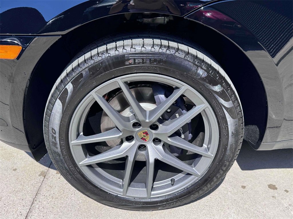 New 2025 Porsche Macan image 13