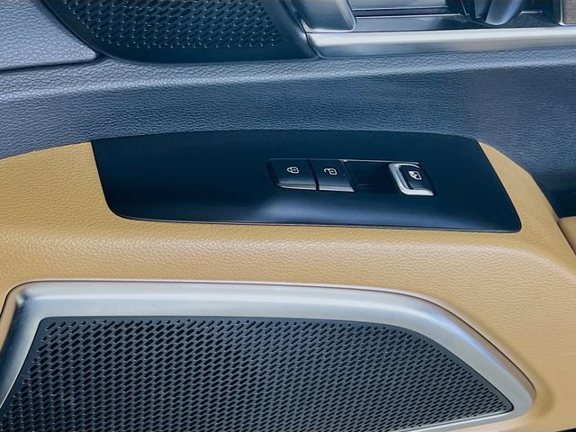 Used 2020 Kia Telluride SX w/ Towing Package FWD image 32