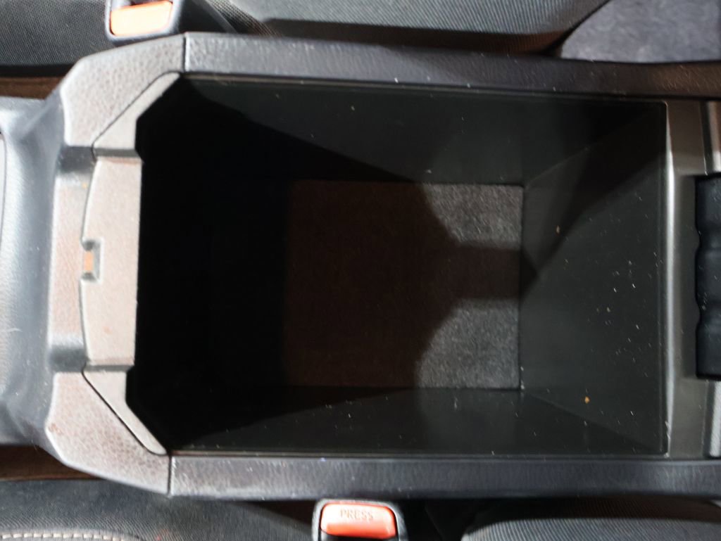 Used 2015 Toyota RAV4 XLE image 29