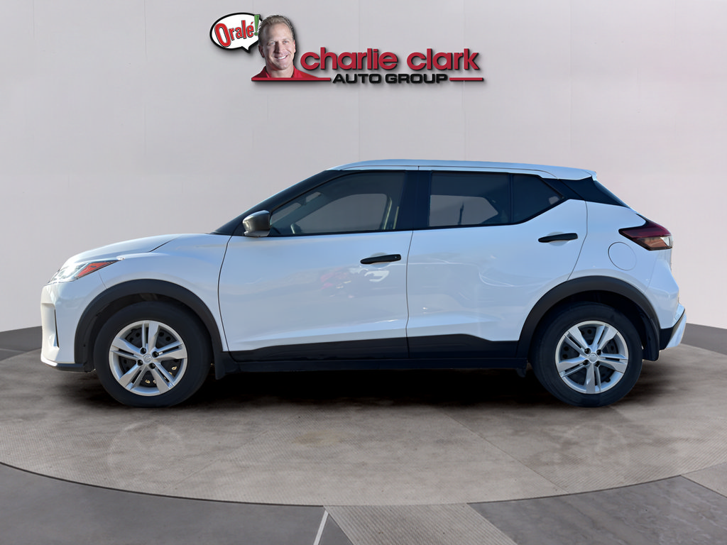 Used 2023 Nissan Kicks S FWD image 2