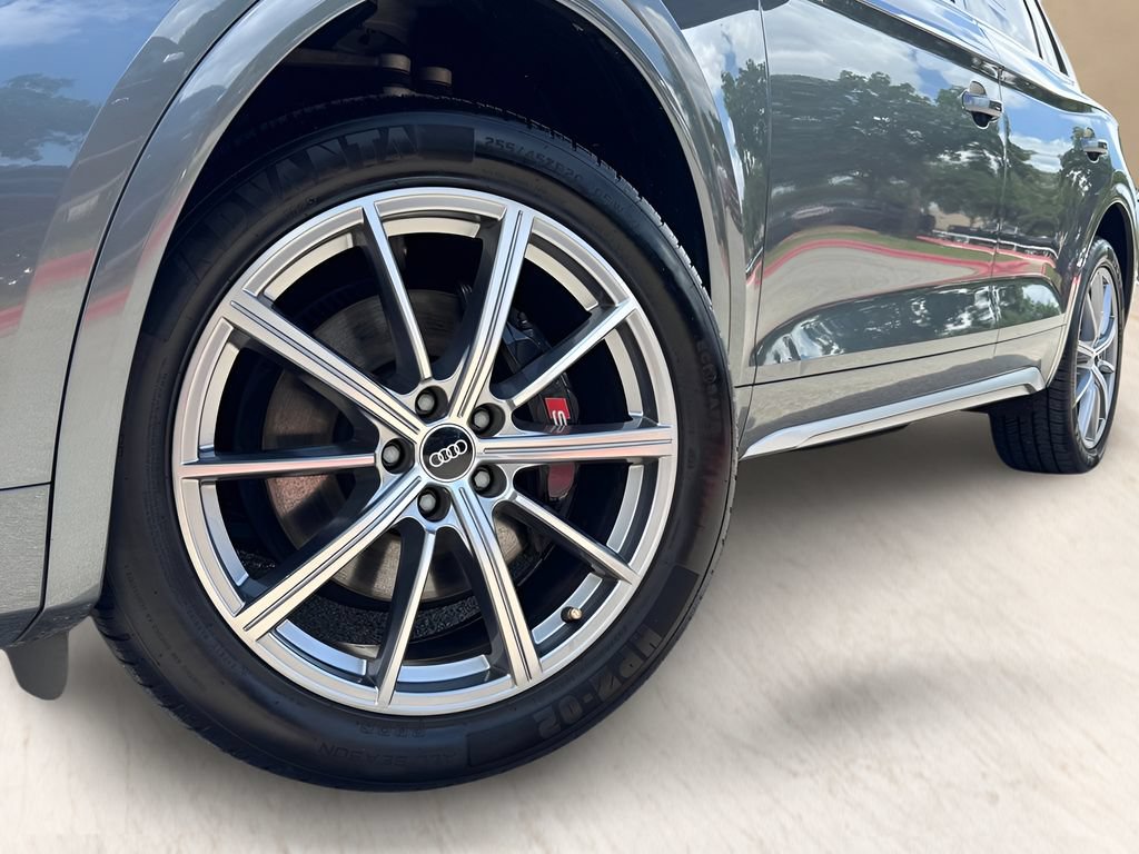 Used 2021 Audi SQ5 Premium Plus w/ Premium Plus Package AWD/4WD image 2