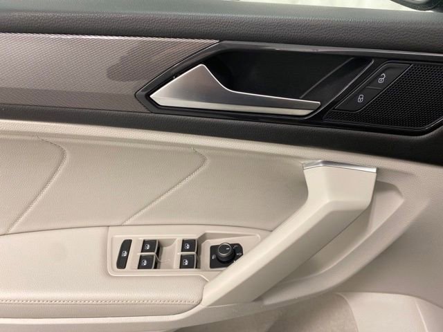 Used 2023 Volkswagen Tiguan SE image 24