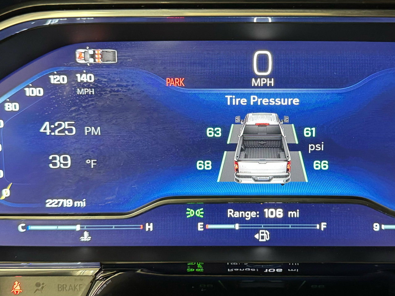 Used 2024 Chevrolet Silverado 2500 LT w/ Convenience Package image 18