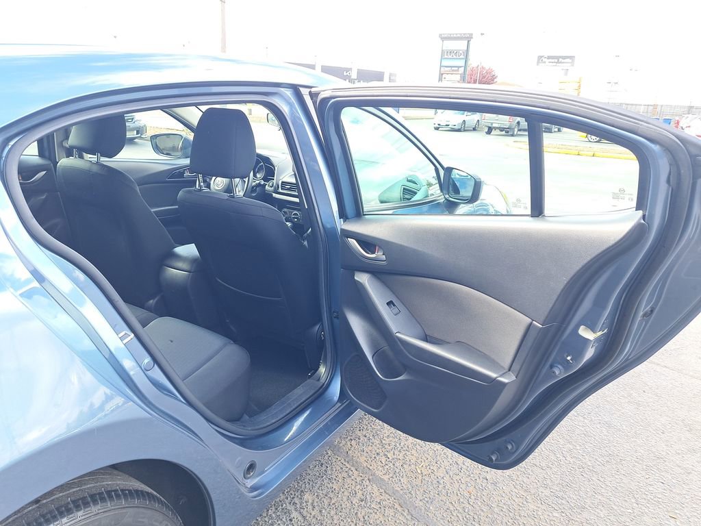 Used 2016 MAZDA MAZDA3 i Sport FWD image 14