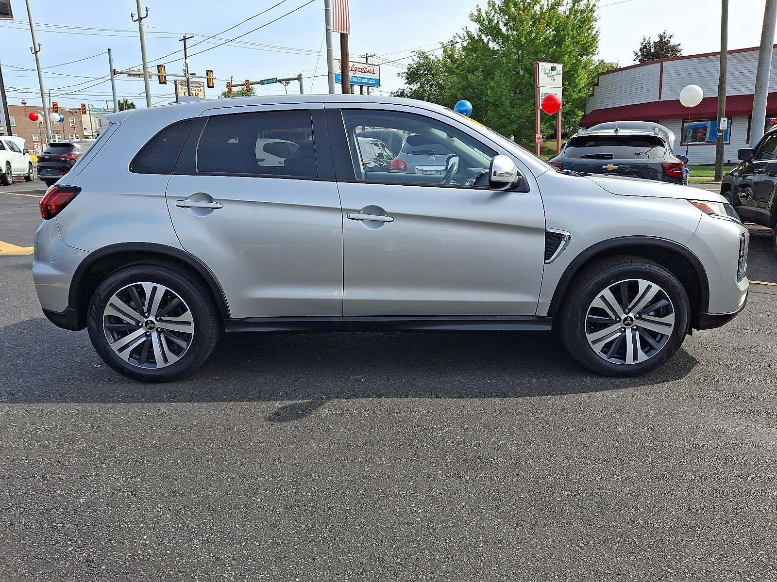 Used 2024 Mitsubishi Outlander Sport SE image 6