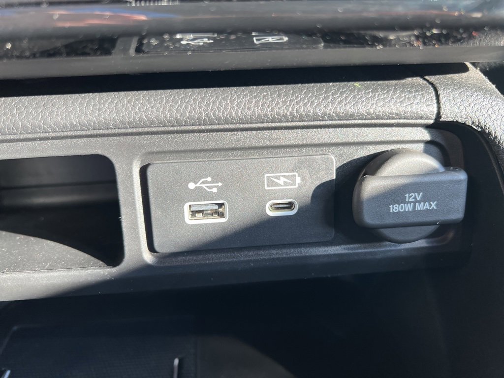 Used 2023 Honda Pilot Touring image 39