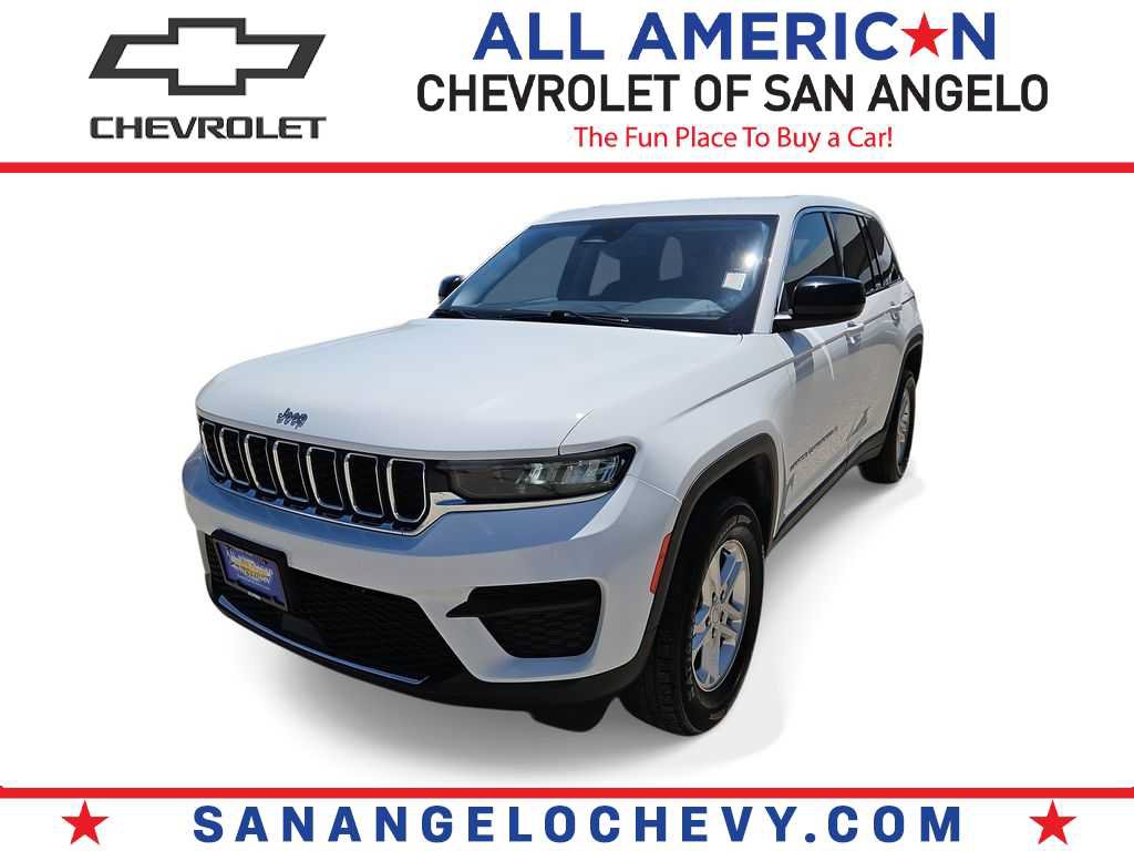 Used 2024 Jeep Grand Cherokee Laredo AWD/4WD image 1