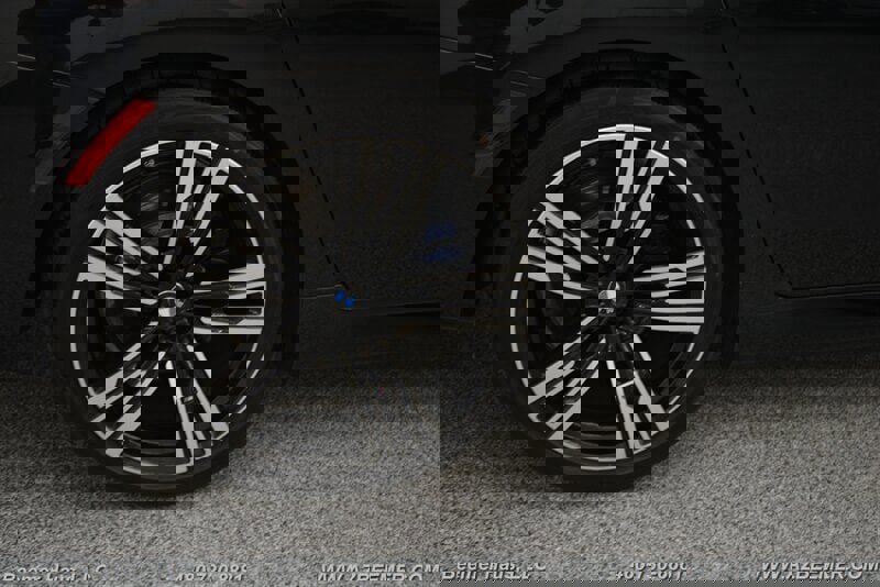 Used 2024 BMW i7 M70 w/ Executive Package image 41