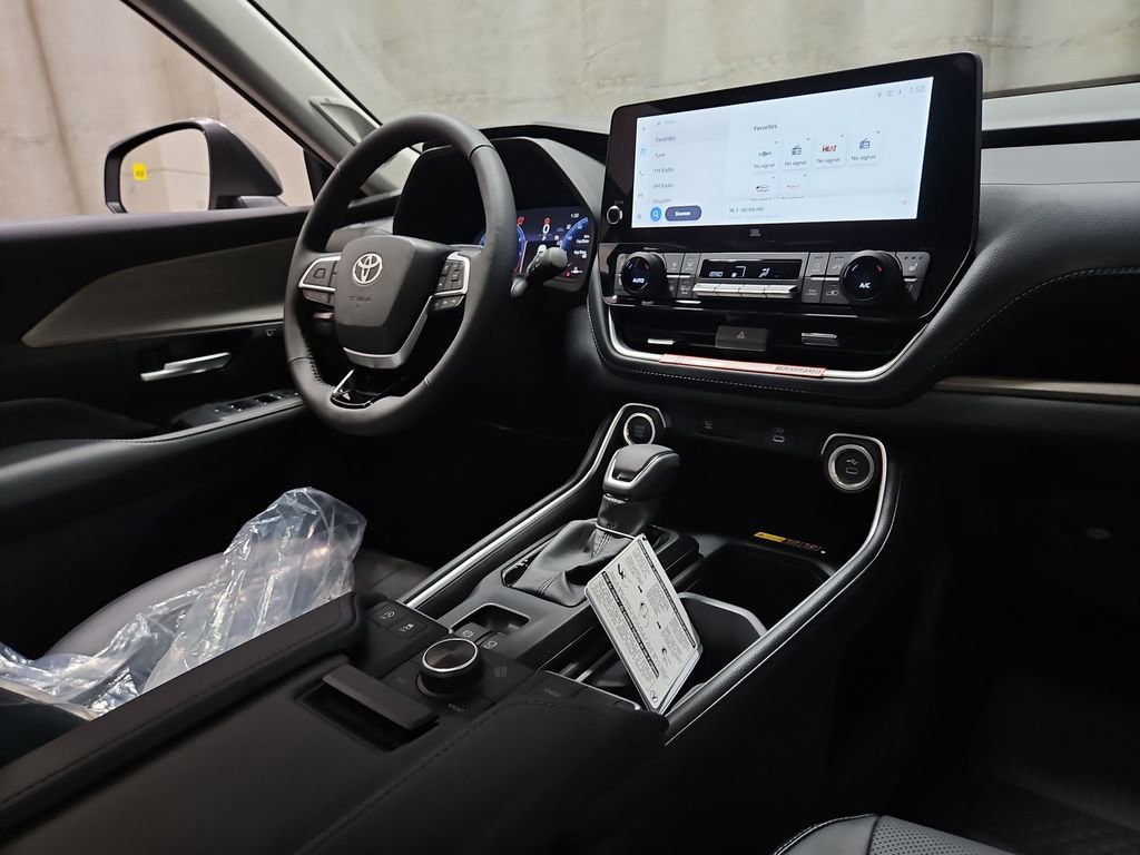 New 2026 Toyota Grand Highlander Platinum image 30