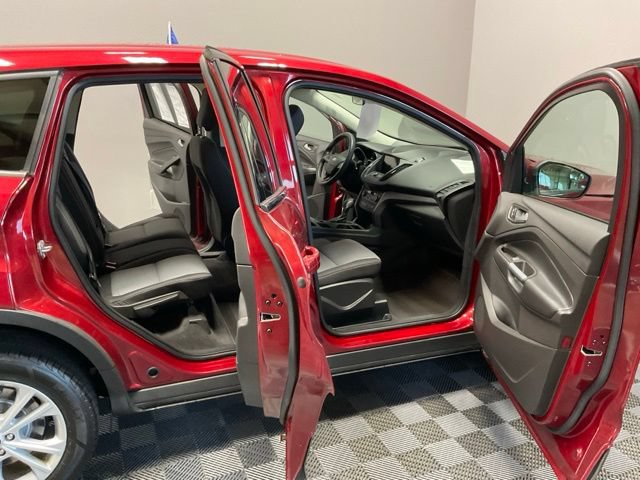 Used 2019 Ford Escape SE FWD image 21