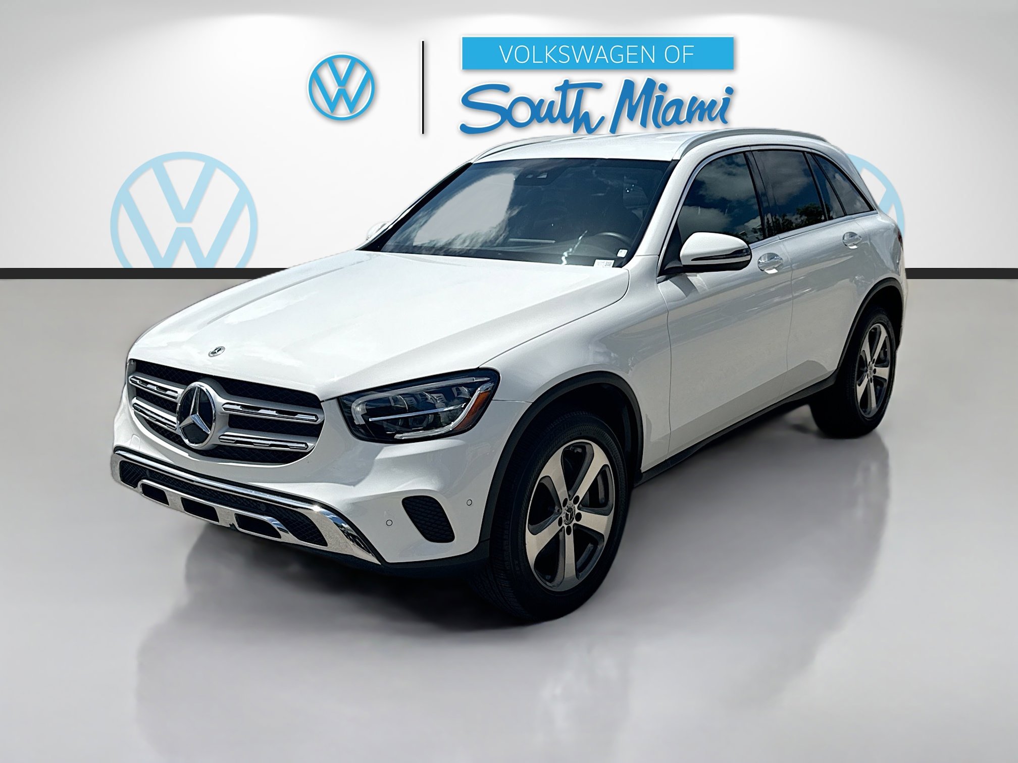 Used 2022 Mercedes-Benz GLC 300 w/ Premium Package Lite image 3