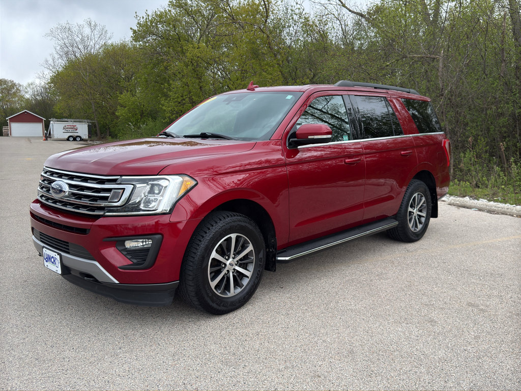 Used 2019 Ford Expedition XLT w/ Equipment Group 202A AWD/4WD image 4