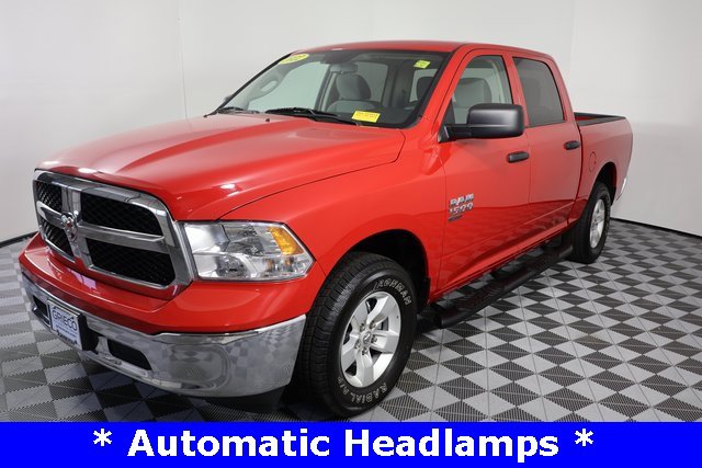 Used 2022 RAM 1500 Classic SLT image 4