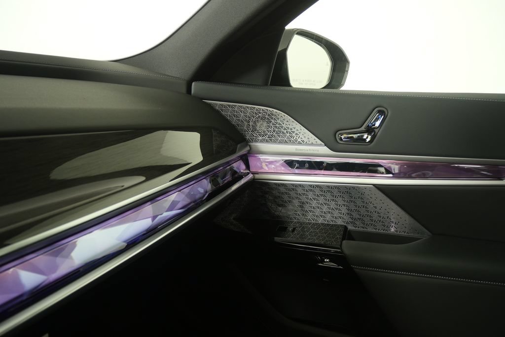 New 2026 BMW i7 xDrive60 w/ M Sport Package RWD image 24