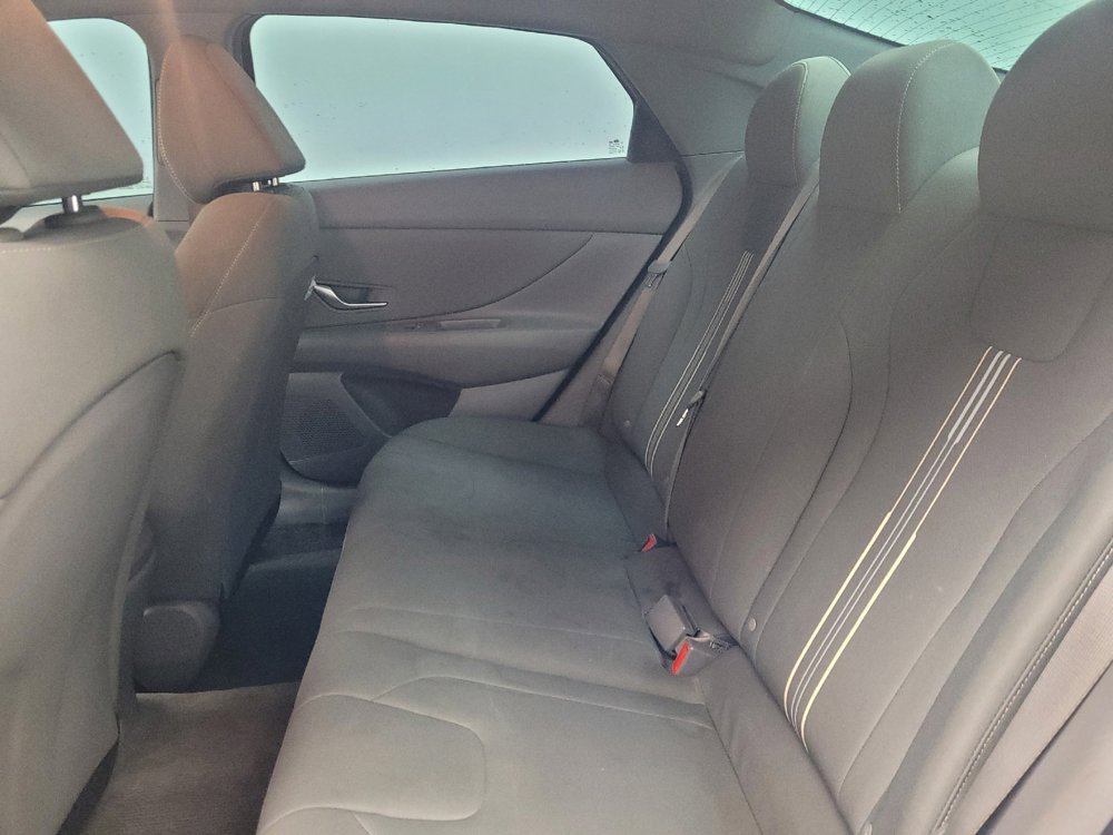 Used 2023 Hyundai Elantra SEL w/ Convenience Package image 18