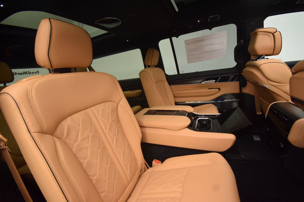 New 2026 Jeep Grand Wagoneer L Summit AWD/4WD image 21