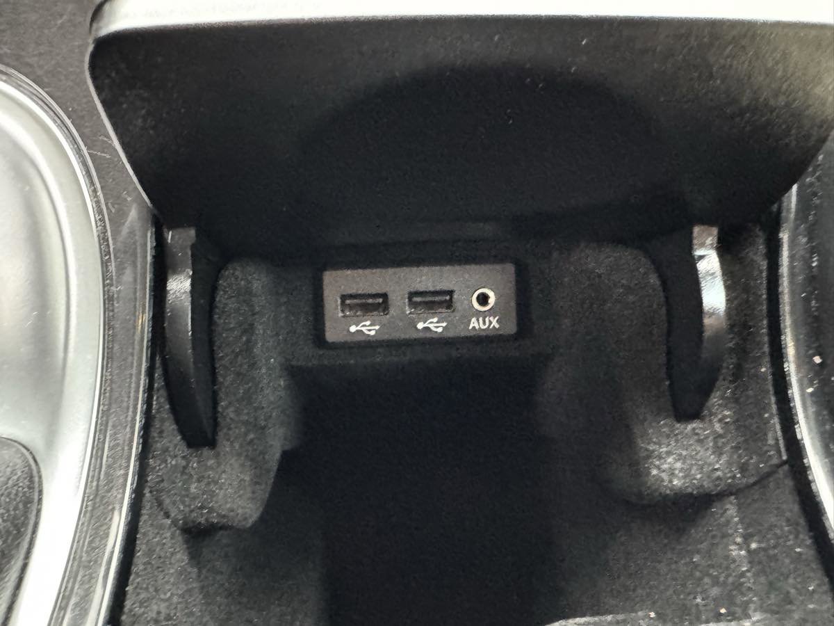 Used 2016 Nissan Maxima Platinum w/ Interior Lighting Package FWD image 18