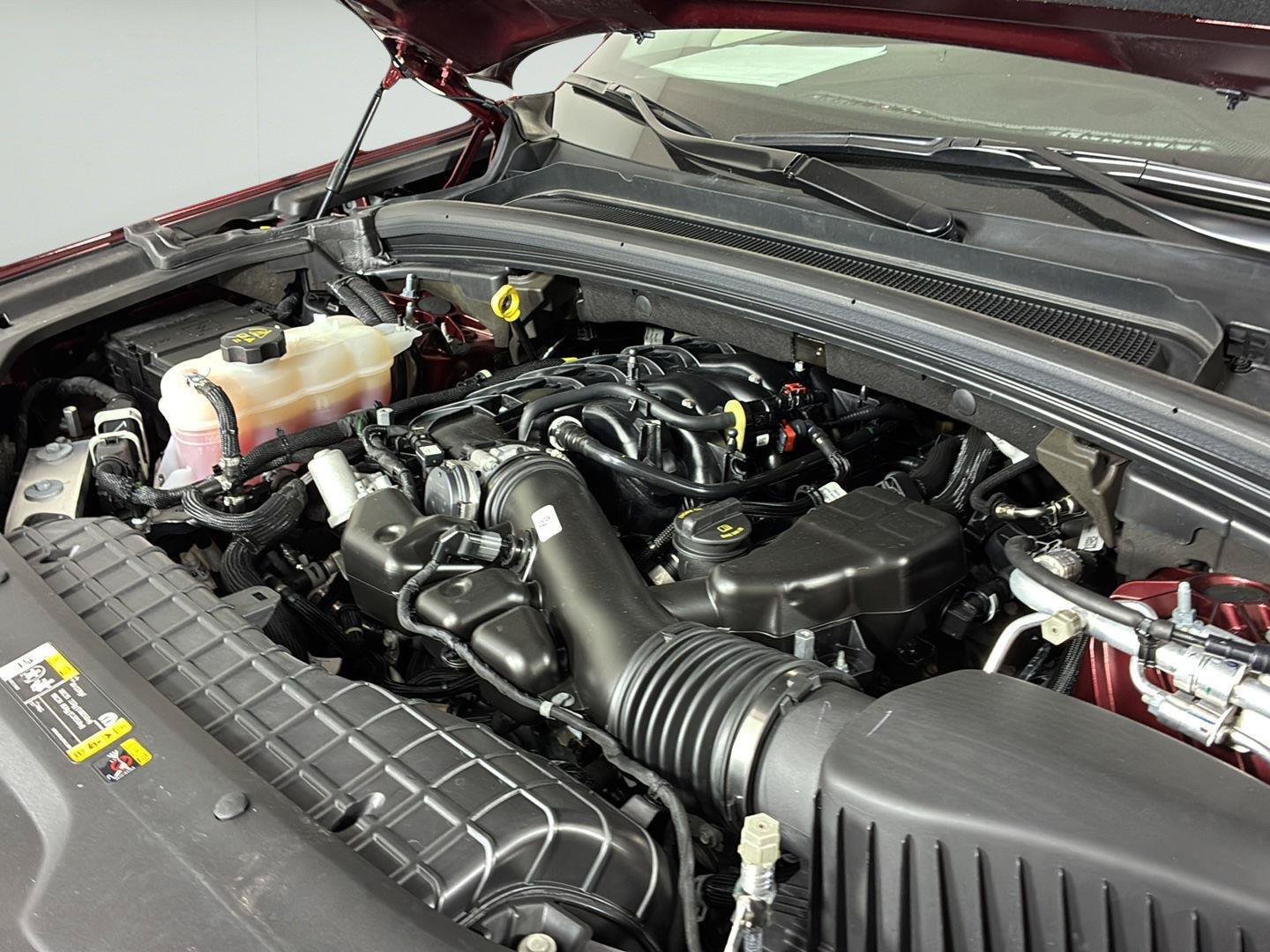 Used 2023 Jeep Grand Cherokee L Limited AWD/4WD image 12