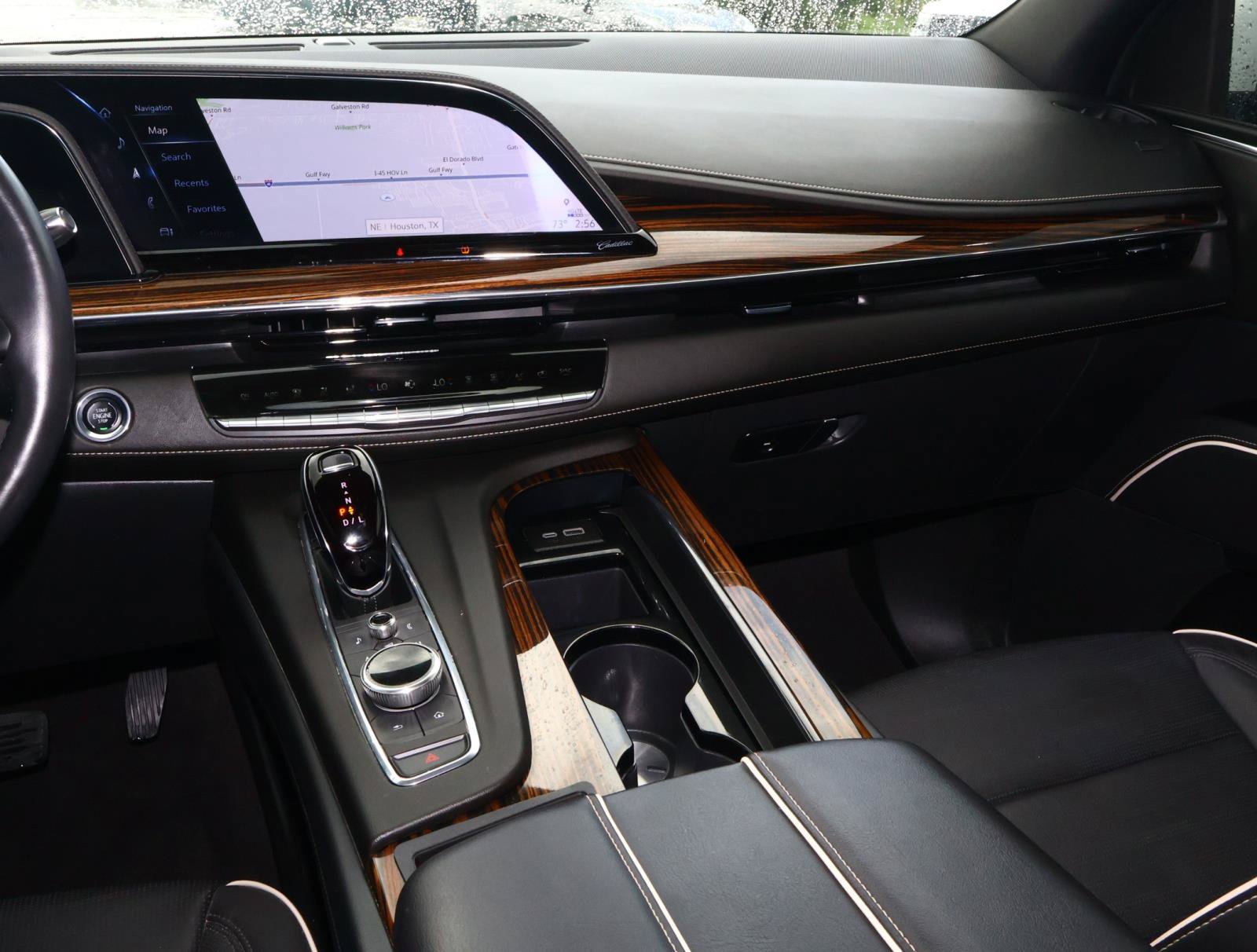 Used 2023 Cadillac Escalade Premium Luxury RWD image 11