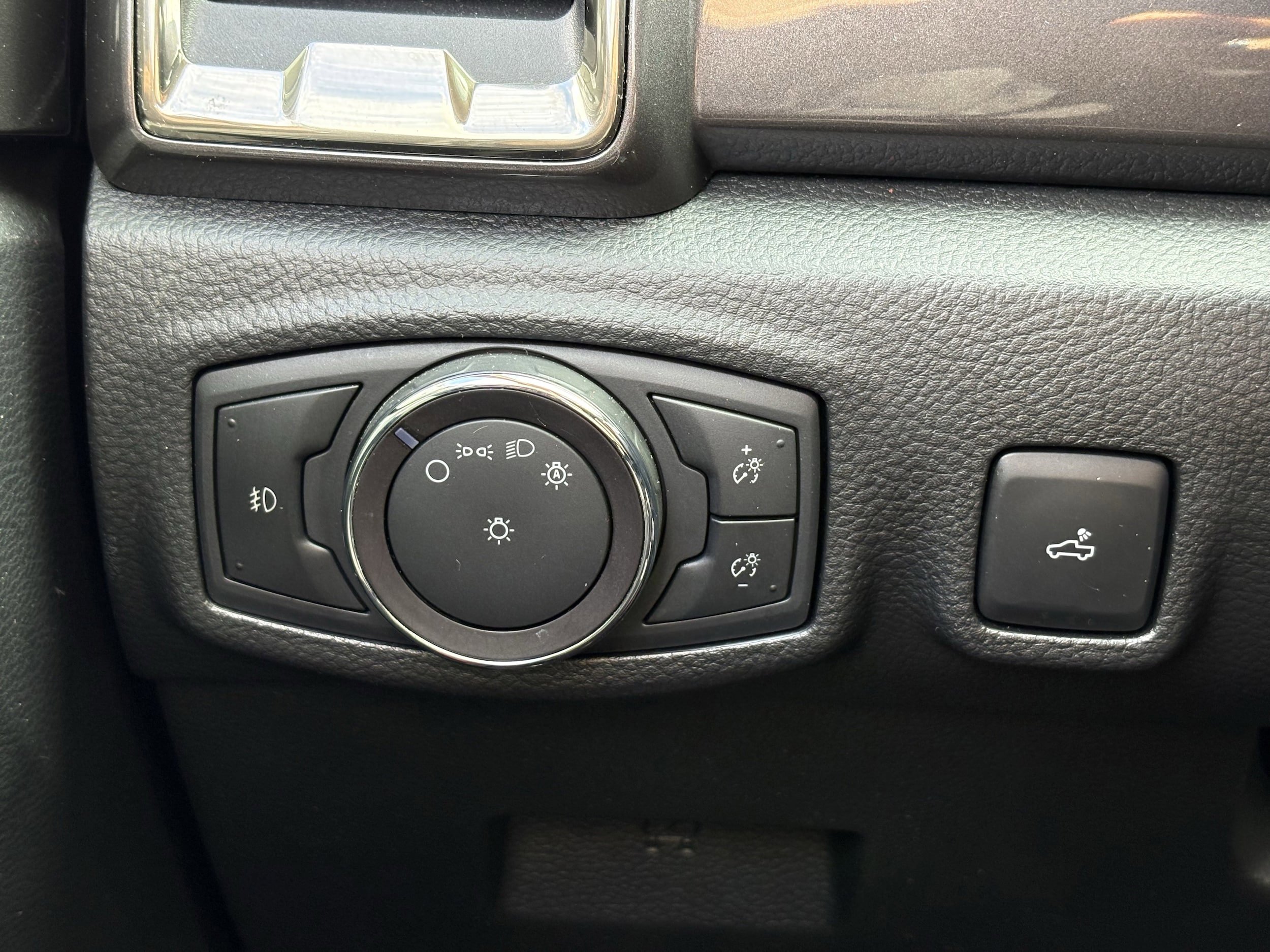 Used 2019 Ford Ranger Lariat w/ Equipment Group 501A Mid AWD/4WD image 17