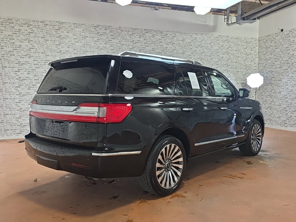 Used 2019 Lincoln Navigator Reserve image 9
