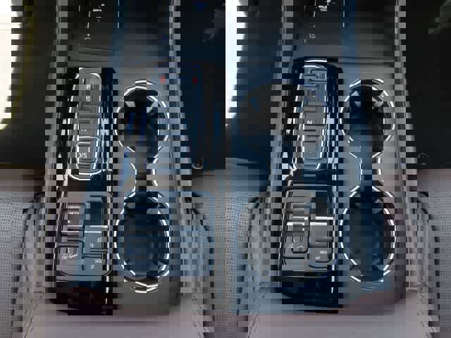 Used 2025 Honda Pilot Elite image 27