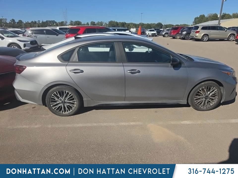 Used 2023 Kia Forte GT-Line FWD image 4